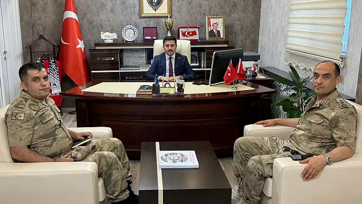 Özalp'ta Jandarma Komutanlığına Yeni Atama ve Güvenlik Projeleri Görüşüldü