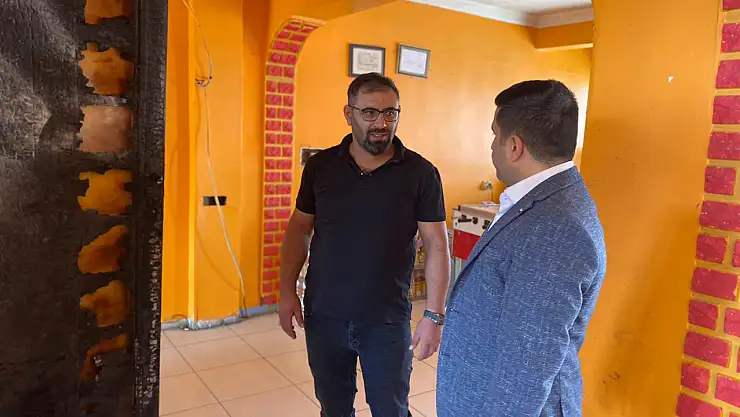 Özalp'te İşletmede Meydana Gelen Yangın Kaymakam Rahmi Bulut Tarafından Yerinde İncelendi