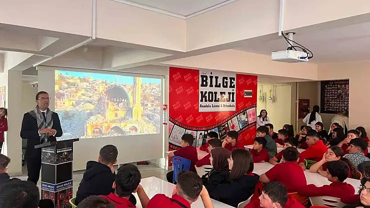 Özel Bilge Koleji'nden Filistin'e Mavi Kurdele ile Dayanışma ve Barış Çağrısı