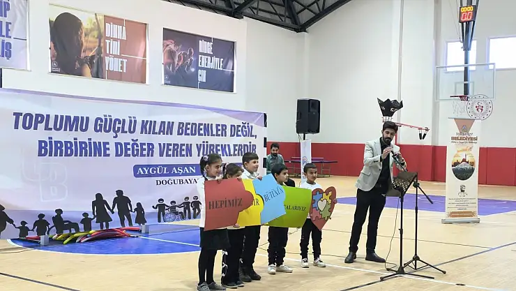 Özel bireyler için düzenlenen program Doğubayazıt'ta farkındalık oluşturdu
