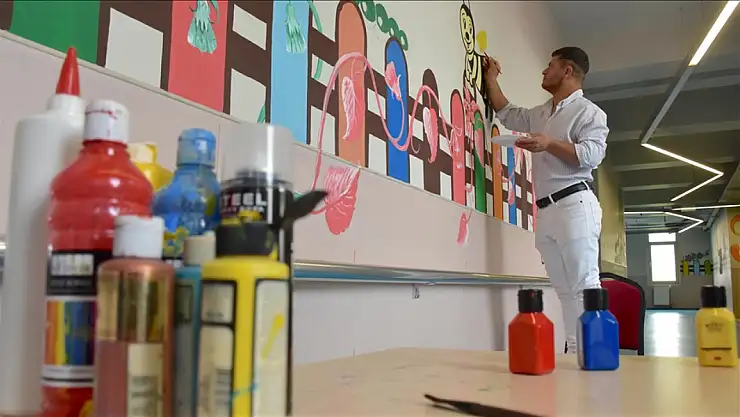 Özel Gereksinimli Öğrencilerden Okullarına Sanat Dolu Dokunuş