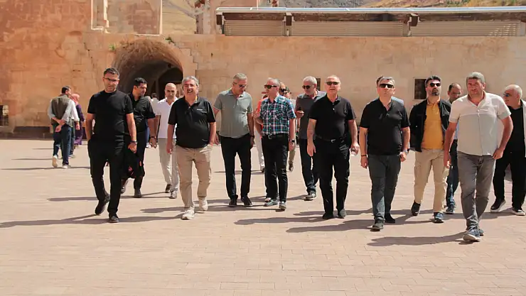 Özel Öğretim Kurumları Genel Müdürü Güner'den Doğubayazıt'a ziyaret