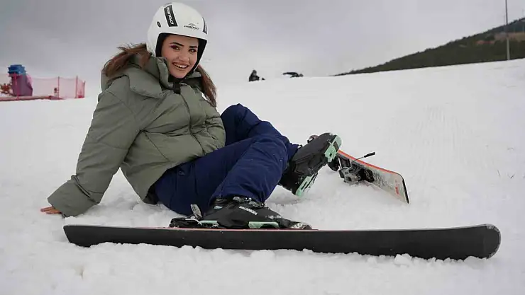 Palandöken Kayak Merkezi'nde sezon açıldı, suni kar ile pistler hazırlandı!