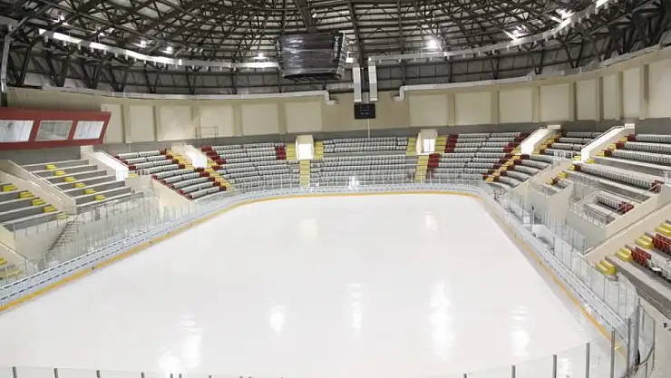 Pasinlerli Gençler Buz Pateniyle Tanıştı