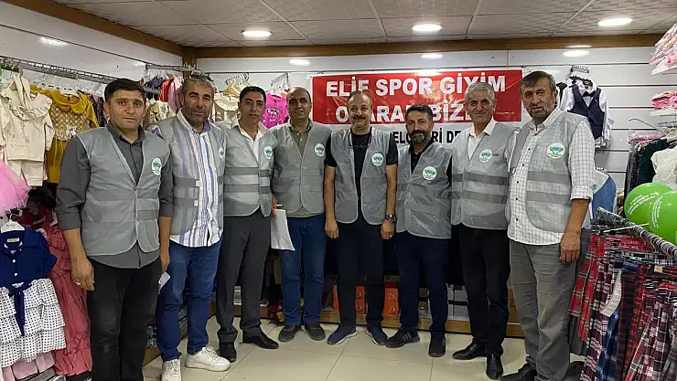 Patnos İyilik Elçileri Derneği öğrencilerin yüzünü güldürdü
