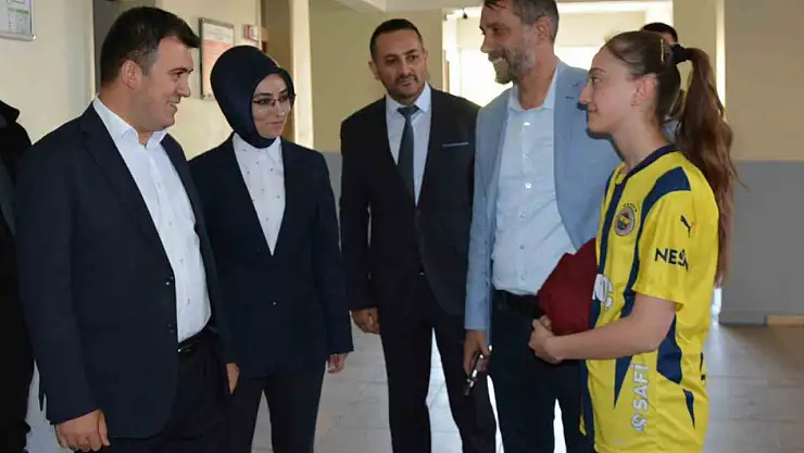 Patnos Kaymakamı Dertlioğlu öğrencilerle bir araya geldi