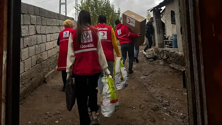Patnos Kızılay Dedeli Beldesi'ne umut taşıdı