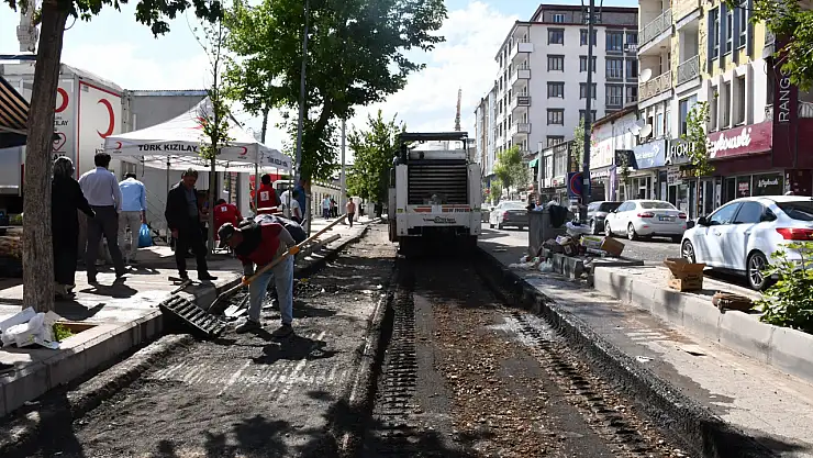 Patnos Menderes Bulvarı yenileniyor