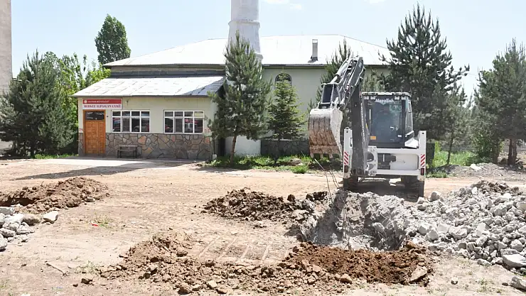 Patnos'ta ibadet alanlarına estetik dokunuş: Çalışmalar devam ediyor