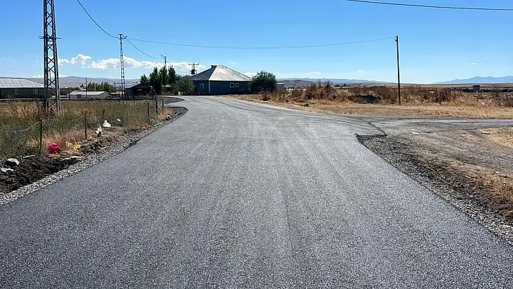 Patnos'ta köy yolları asfaltla buluştu