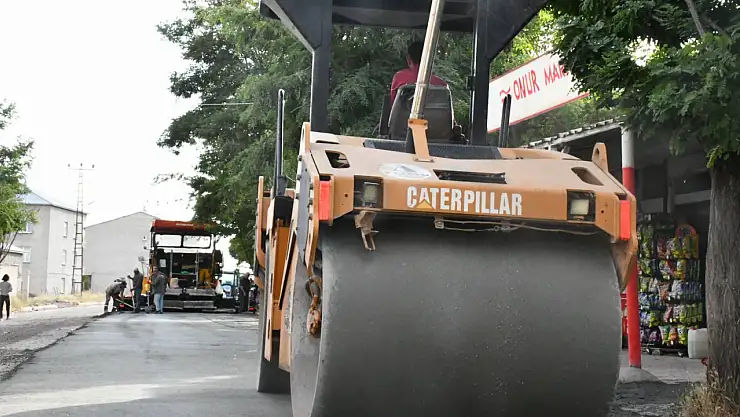 Patnos Molla İbrahim yolunda beton yol çalışması sürüyor