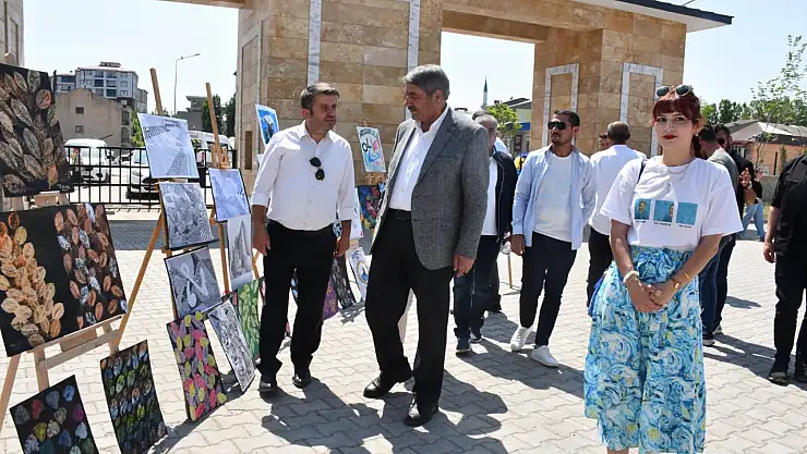 Patnos'ta öğrenciler bahar şenliği'nde projelerini sergiledi