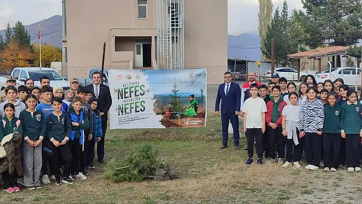 Pazaryolu'nda Milli Ağaçlandırma Günü Etkinliği Düzenlendi