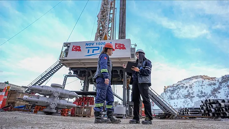 Petrol fiyatlarındaki düşüş Türkiye ekonomisine nasıl yansıyacak?