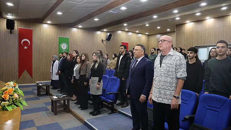 Prof. Dr. Altay, 'Diş Hekimliğinde 50 Yıllık Serüven'i Iğdır Üniversitesi'nde Anlattı