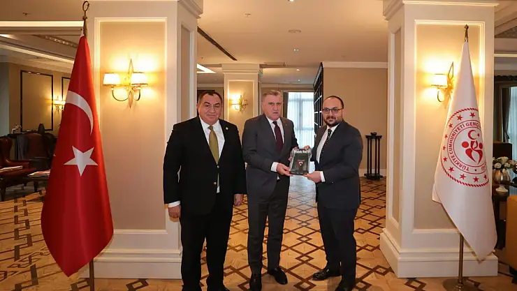 Rektör Alican'dan Bakan Osman Aşkın Bak'a Ziyaret