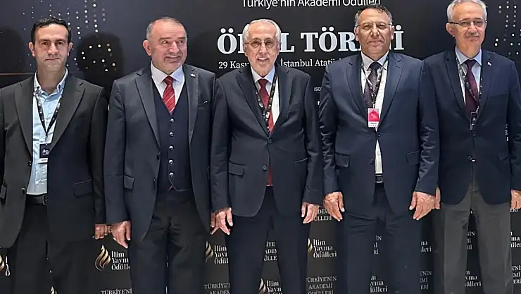 Rektör Gürel İlim Yayma Ödülleri Törenine Katıldı