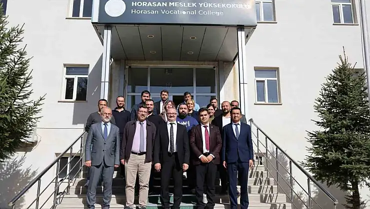 Rektör Hacımüftüoğlu, Horasan MYO'yu Ziyaret Etti: Eğitim Kalitesini Artırmaya Yönelik Değerlendirmeler Yapıldı
