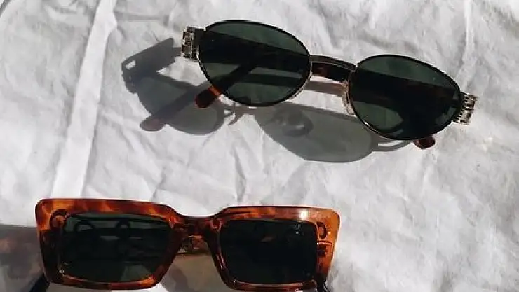 Retro Gözlükleri Şık Bir Şekilde Kombinlemek İçin İpuçları!