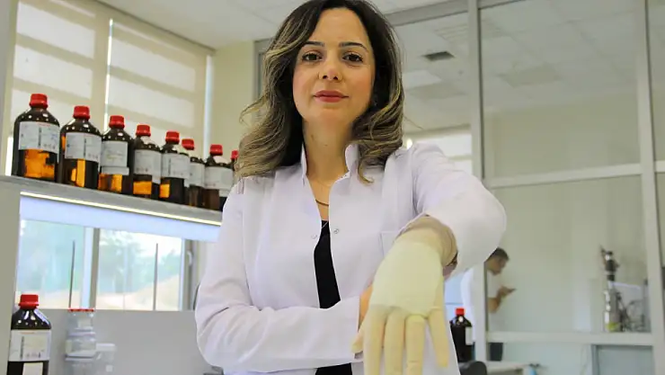 Sağlıkta çığır açacak buluş: Hitit Üniversitesi'nden sayım eldiveni