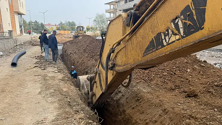 Saray Mahallesi Yeni İmar Yolunda Altyapı Çalışmaları Devam Ediyor