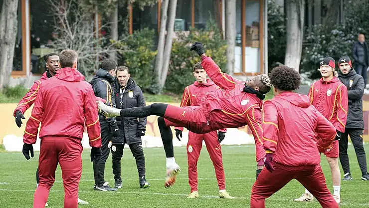 Sarı kırmızılılar Fenerbahçe derbisine hazır