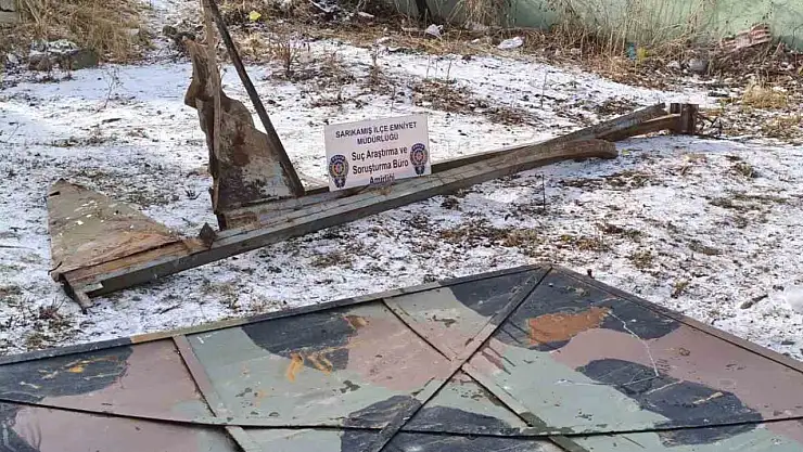 Sarıkamış'ta Askeri Malzeme Hırsızlığı: İki Şahıs Yakalandı
