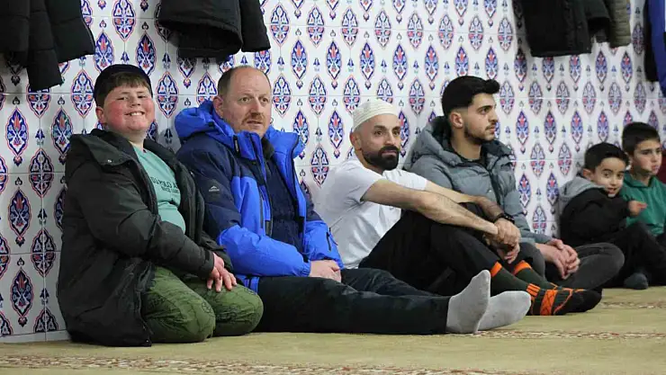 Sarıkamış'ta Kadir Gecesi coşkusu