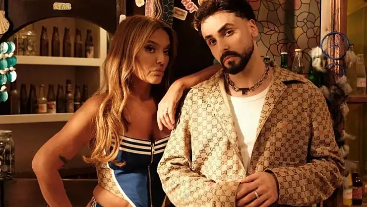 Sefo şarkıda ne diyor? Sefo-Demet Akalın Yerinde Dur şarkı sözleri!