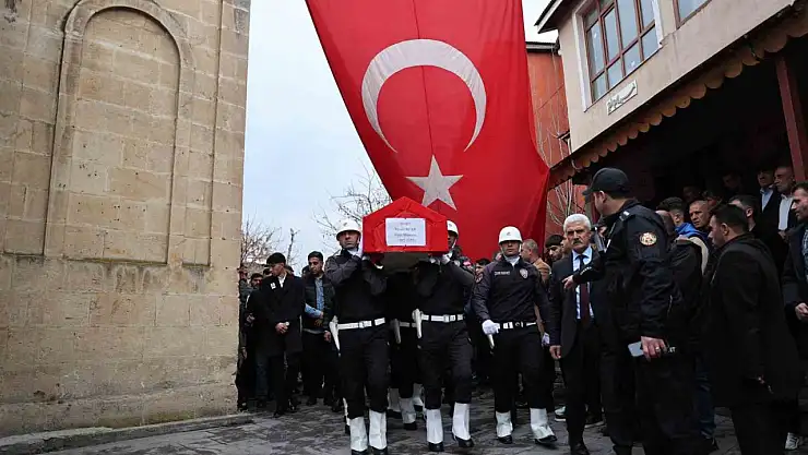 Şehit polis memuru Mesut Acar memleketi Muş'ta uğurlandı