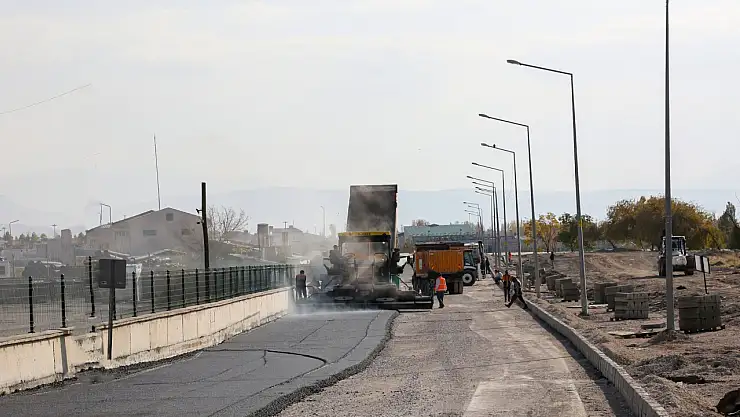 Şemsibey Caddesi Yepyeni Görünümüyle Asfalta Kavuştu