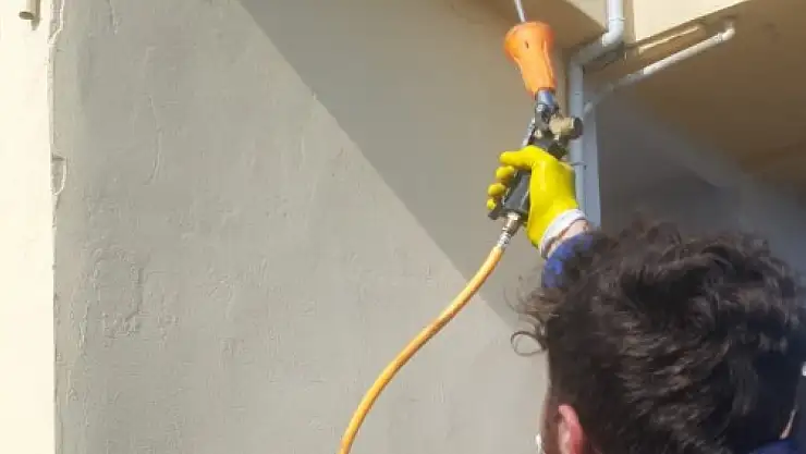 Şenkaya'da Camilerde Konfor Artıyor: Isıtma Sistemi Yenileniyor