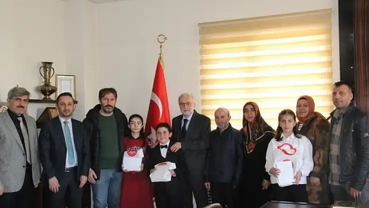 Şiir yarışmasının ödülleri dağıtıldı
