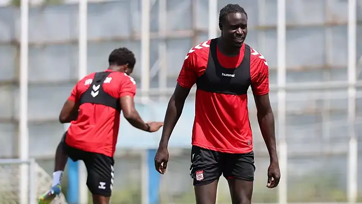 Sivasspor'da Erzurumspor FK mücadelesi sürüyor