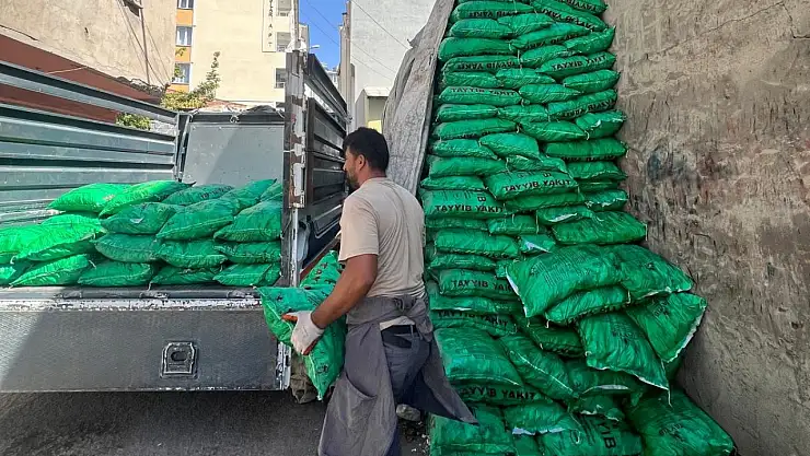 Soğuklar yaklaşırken Ağrı'da kömür piyasası hareketlendi