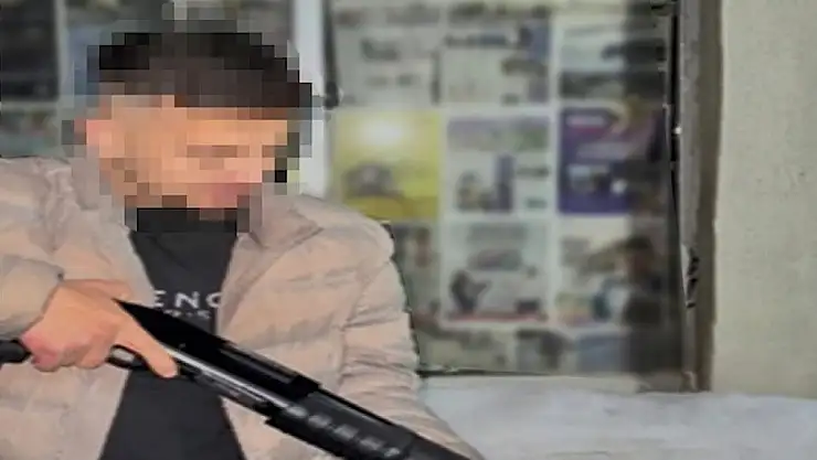 Sosyal medyadan silahlı fotoğraflarını paylaşan 4 kişi yakalandı