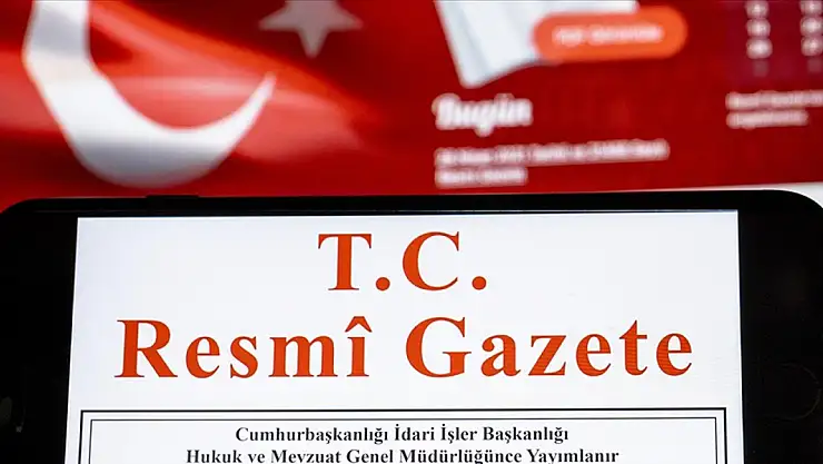 Sözleşmeli eğitim personeli için hizmet süresi ve unvan şartı