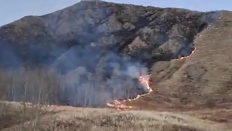 Süleymanlı Mahallesi'nde Hızlı Müdahale ile Kontrol Altına Alınan Örtü Yangınında Can Kaybı Yaşanmadı