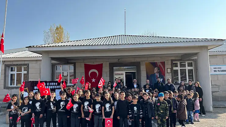Susuz'da 10 Kasım Atatürk'ü Anma Programı Düzenlendi
