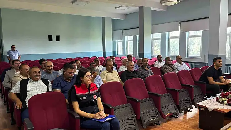 Susuz'da Mera ve Köy Kanunu Hakkında Bilgilendirme Toplantısı Gerçekleştirildi