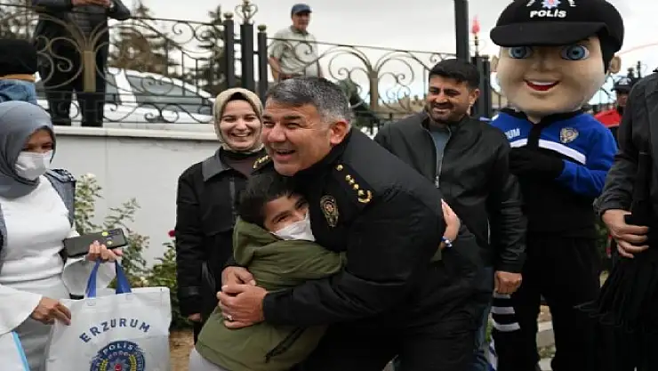 Talha'nın Mücadele Dolu Gününde Polis ve Ailesiyle Kutlama Etkinliği düzenlendi