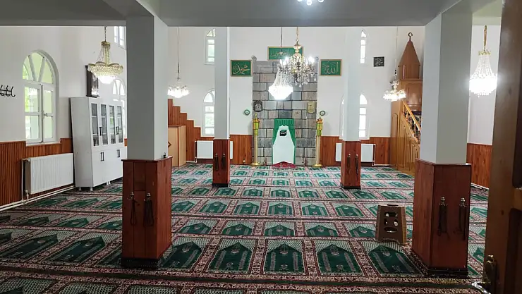 Tutak'ta cami onarımı köy halkının el birliğiyle tamamlandı