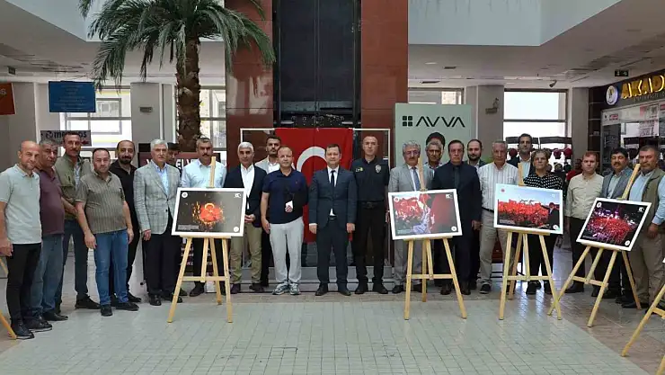 Tatvan'da 15 Temmuz Temalı Fotoğraf Sergisi Görücüye Çıktı