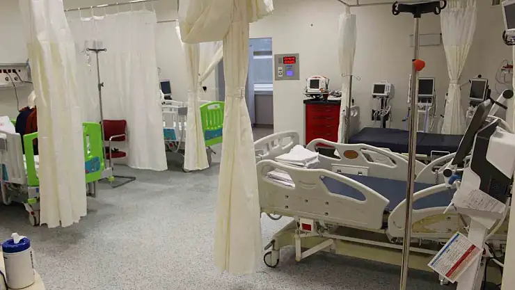 Tatvan Devlet Hastanesi'nde Çocuk Yoğun Bakım Servisi açıldı, sağlık hizmetleri güçleniyor