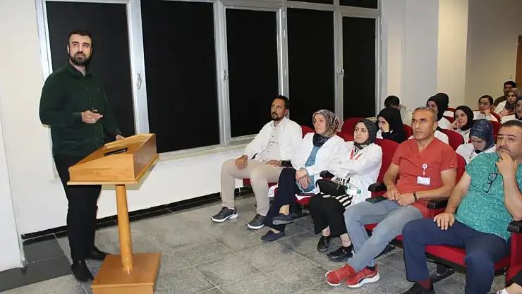 Tatvan Devlet Hastanesi'nde Organ Bağışı Farkındalık Eğitimi Düzenlendi