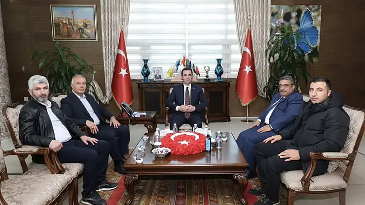 Tatvan TSO'dan Vali Ahmet Karakaya'ya Umre Ziyareti