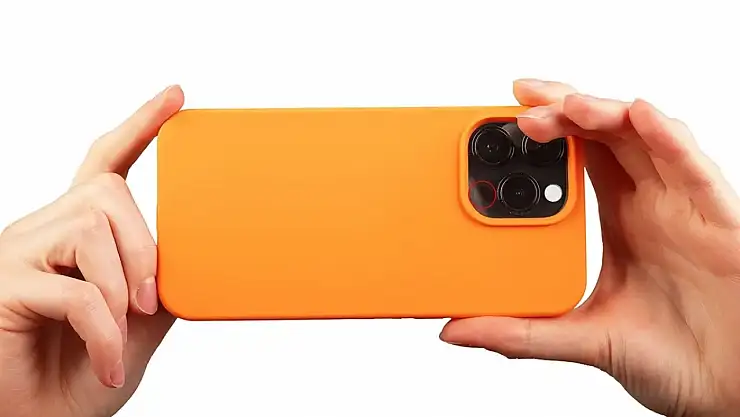 Telefon Kameralarındaki Gizemli Siyah Noktanın İşlevi: Çoğu Kullanıcı Farkında Değil