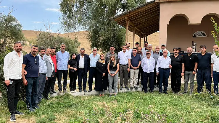 Tepegören Zeynîs Mahallesi'nde Parke Taşı Çalışmaları Yerinde İncelendi