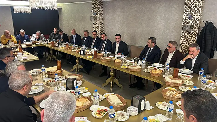 Tortum Uzundere Yatırım Toplantısı'nda Bölgenin Kalkınmasına Yönelik Yeni Fırsatlar Masaya Yatırıldı