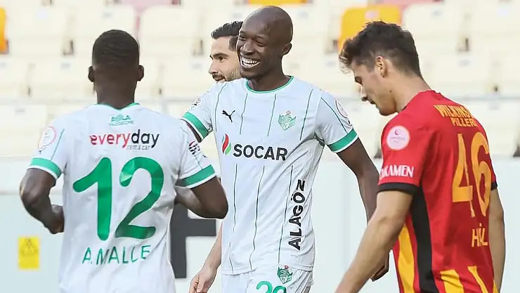 Iğdır FK, Malatyaspor'u 9-0 yenerek tarih yazdı ve play-off potasına girdi!
